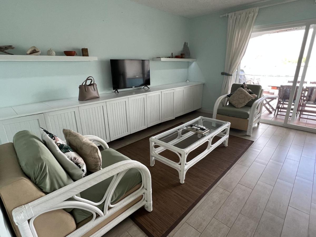 Sunny Villa In The Marina - Excellent Water Views Jolly Harbour Exterior foto